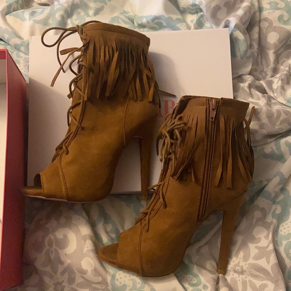 Just Fab Elletta Heels - Picture 2 of 2